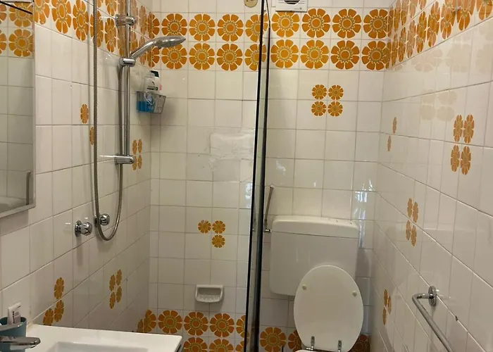 Alojamento de Acomodação e Pequeno-almoço L'orchidea 3*