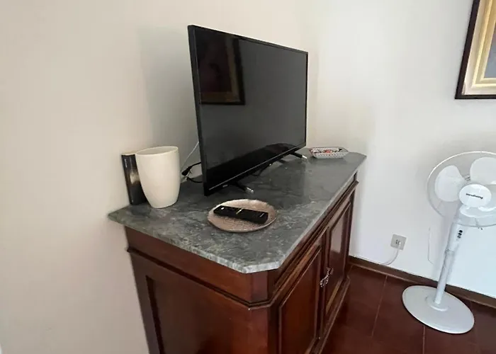 Alojamento de Acomodação e Pequeno-almoço L'orchidea 3*