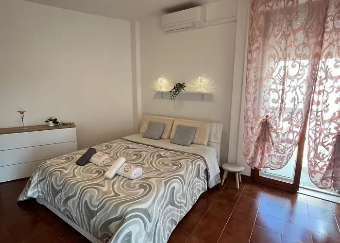 Alojamento de Acomodação e Pequeno-almoço L'orchidea 3*